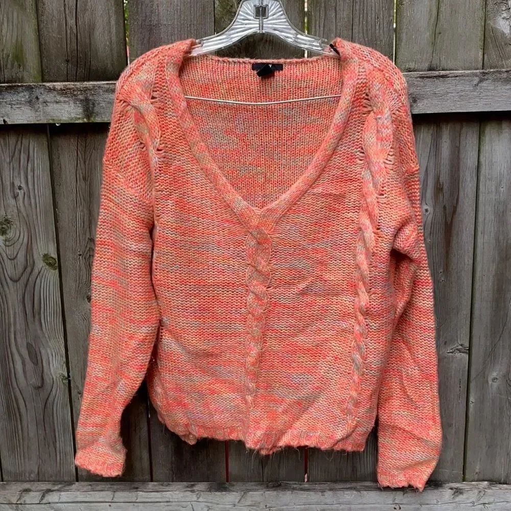 H&M V neck Sweater sz. S